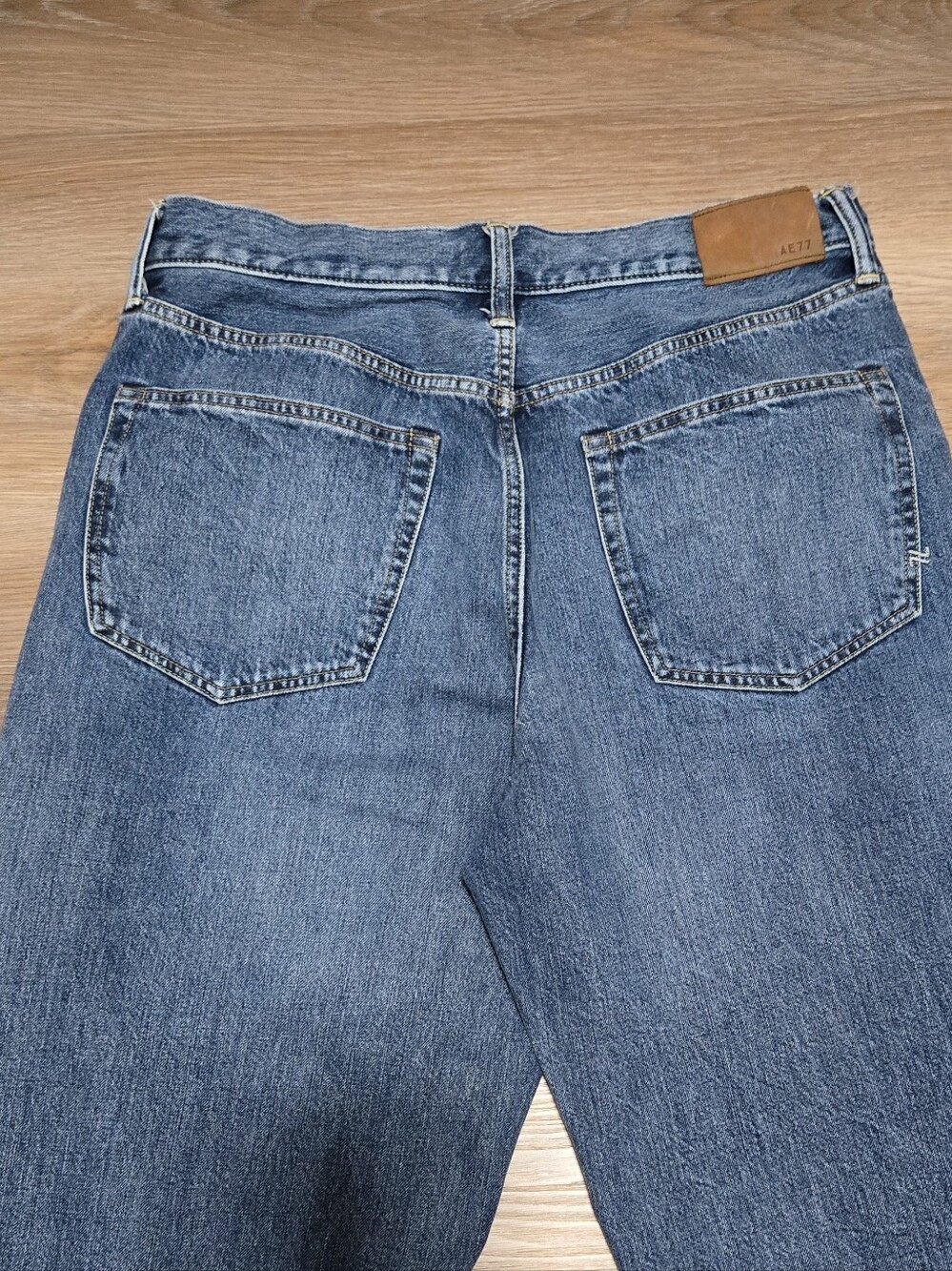 AE77 Premium Wide Crop Blue Women's Button-Fly Cuffed Jeans Size 31 - Picture 7 of 14